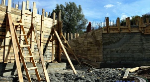Поблизу села Забужжя продовжується капітальний ремонт залізобетонного мосту