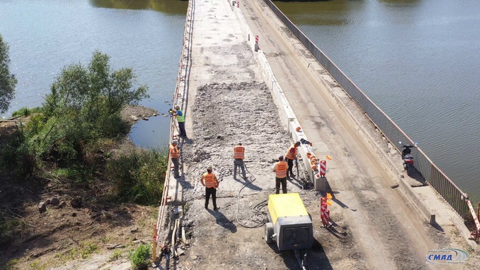Капітальний ремонт мосту, що проходить через річку Південний Буг в Немирівському районі продовжується